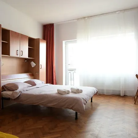 Apartament Resedinta Lui Calin - Downtown Park Cismigiu Bucureşti